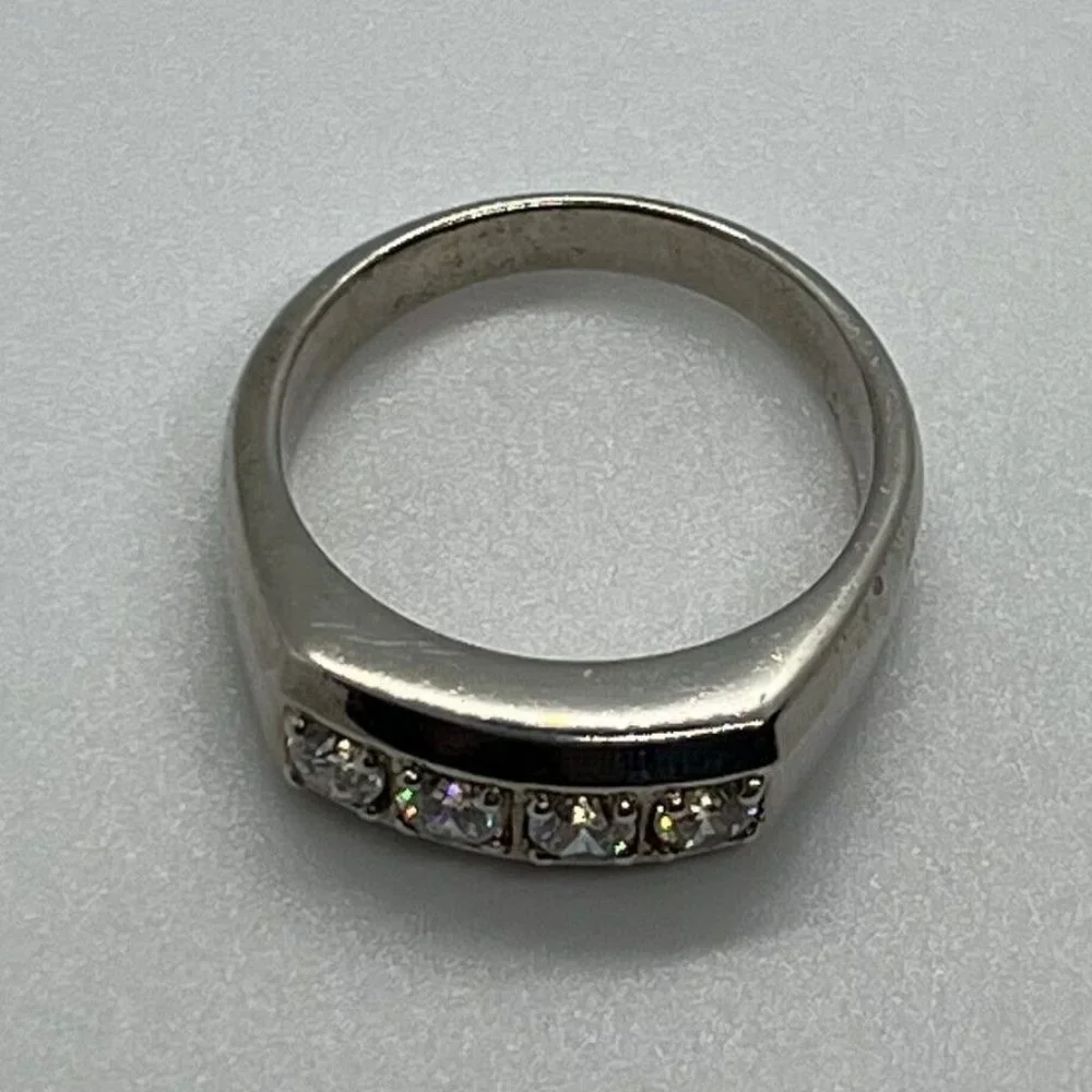 925 STERLING SILVER  CZ RING   SIZE 9